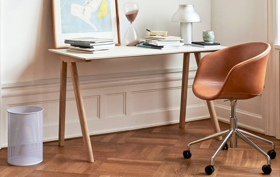 secretária, mesas, cadeiras, decoração criança, estantes, candeeiros de mesa e secretária