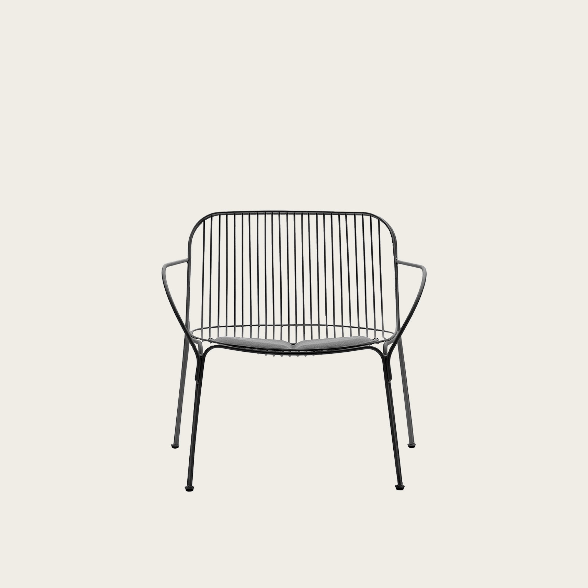 HIRAY_ARMCHAIR_PRETO_1.jpg