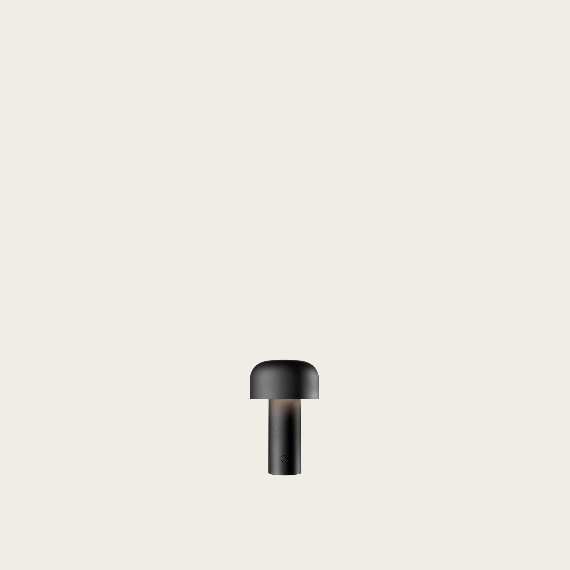 Bellhop-Table_preto.jpg