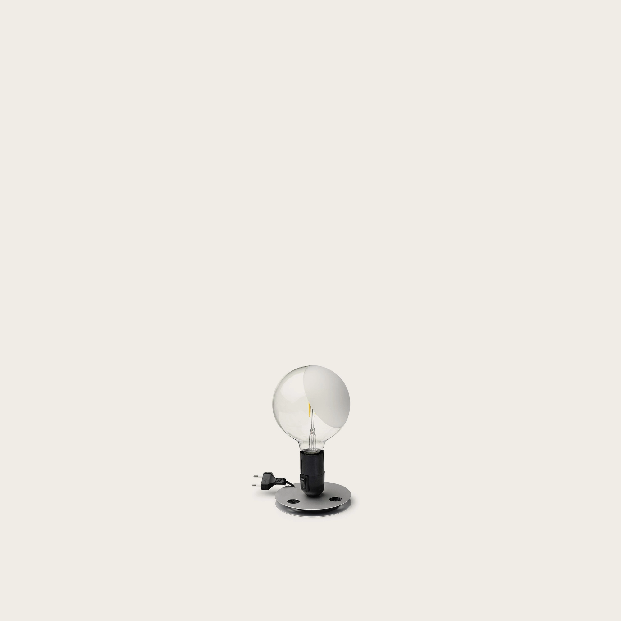 LAMPADINA_preto_01.jpg