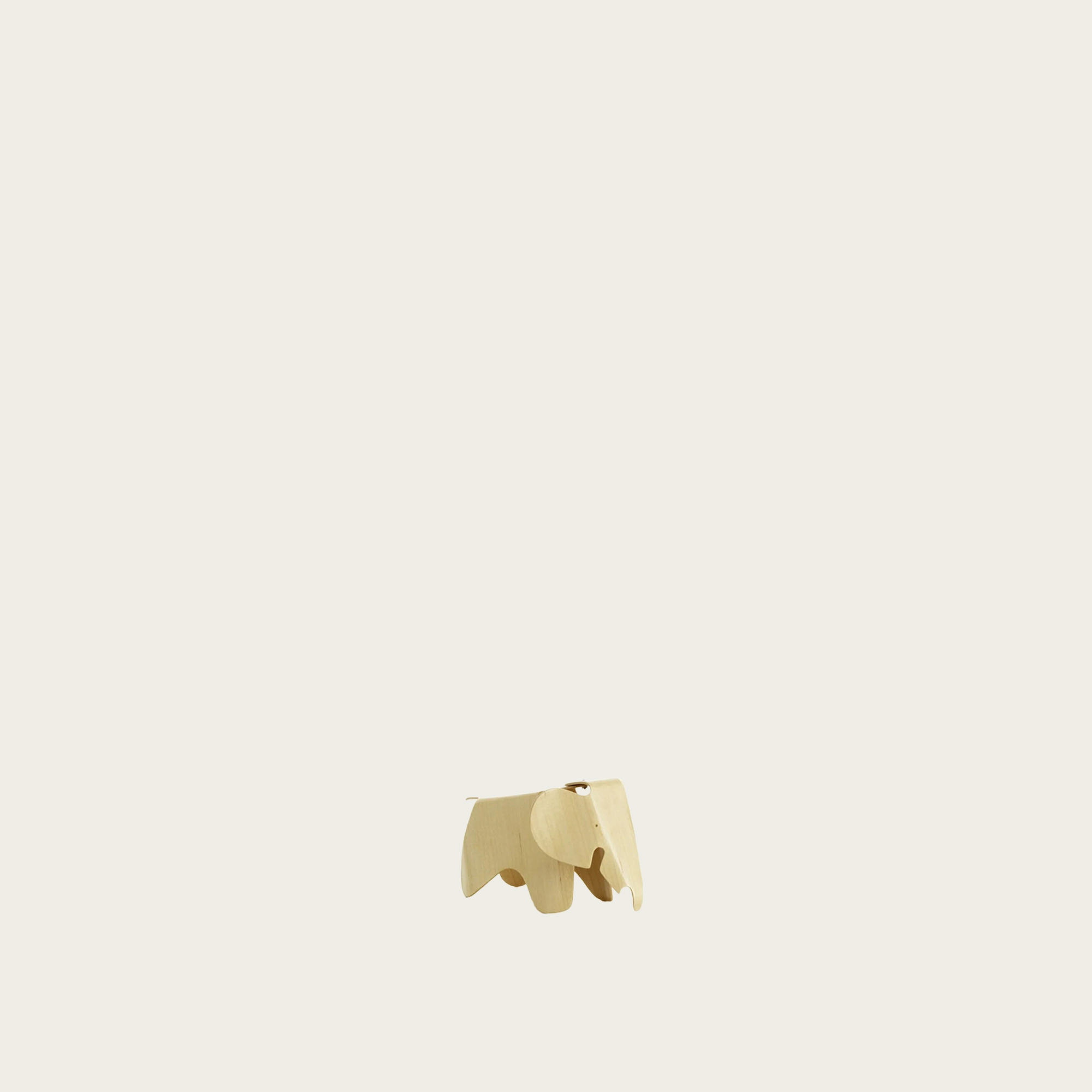 Elephant-natural-Miniature-natural.jpg