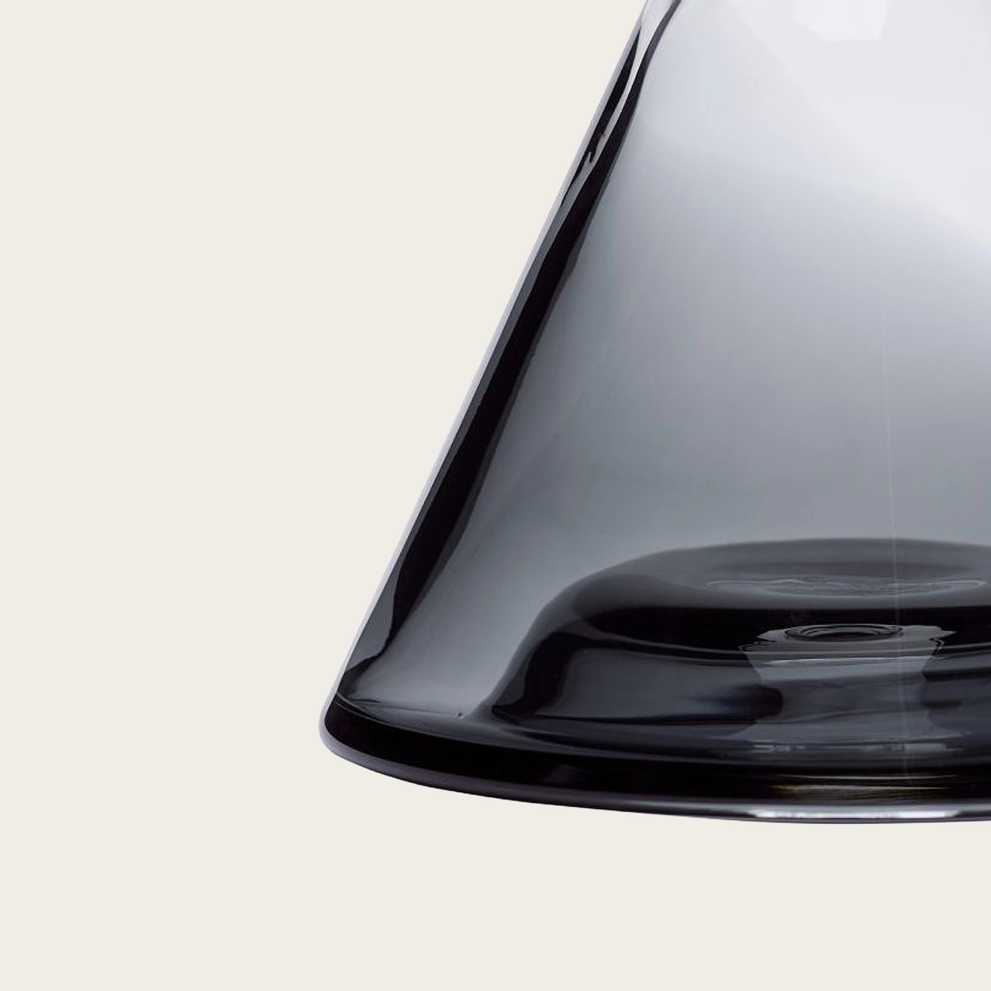 Tank-Decanter-Black-1.jpg