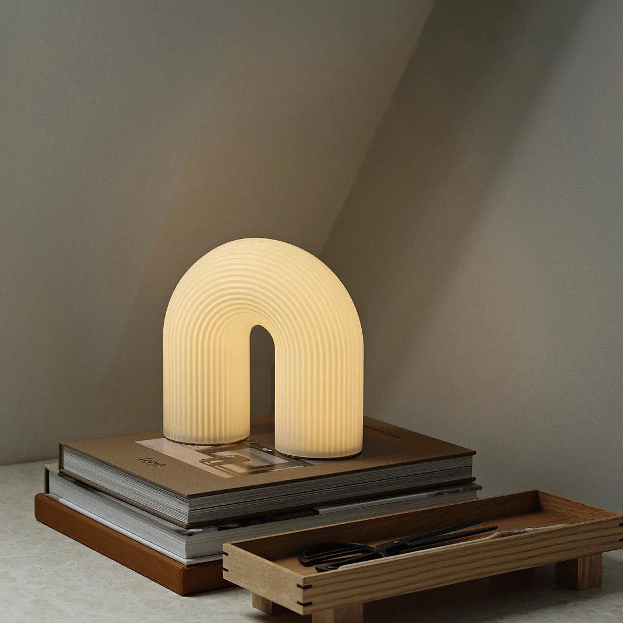 Vuelta-Lamp---White-1.jpg