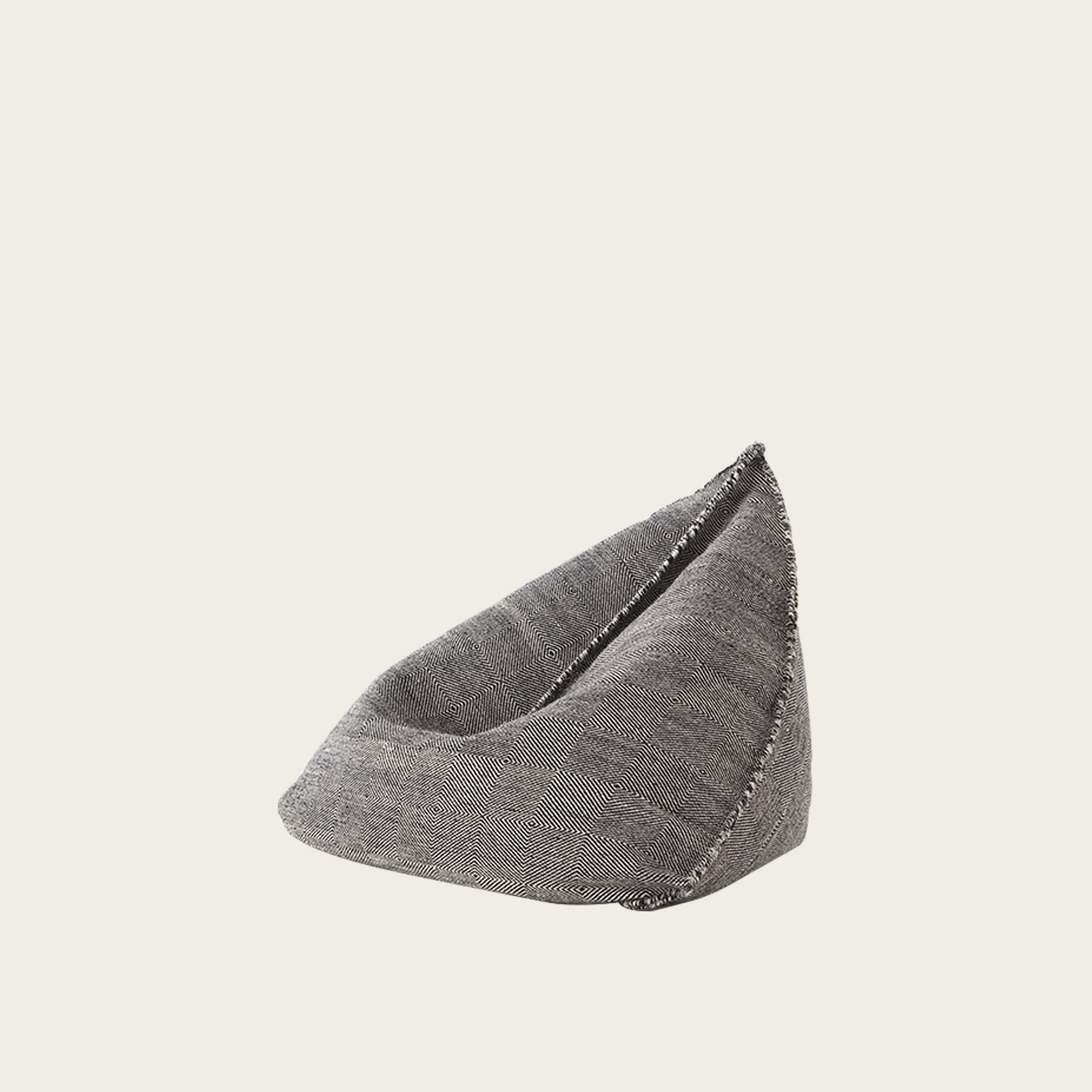 SAIL-PUF-BLACK-1.jpg