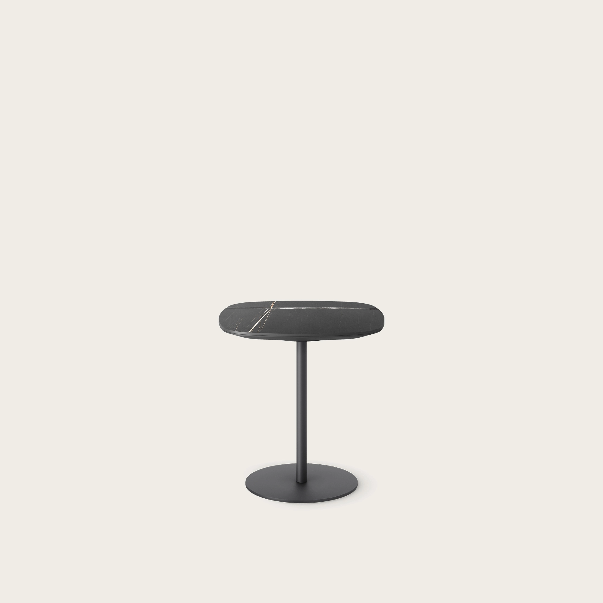 KELLY_2_FE02_Shaara-Noir_01.jpg