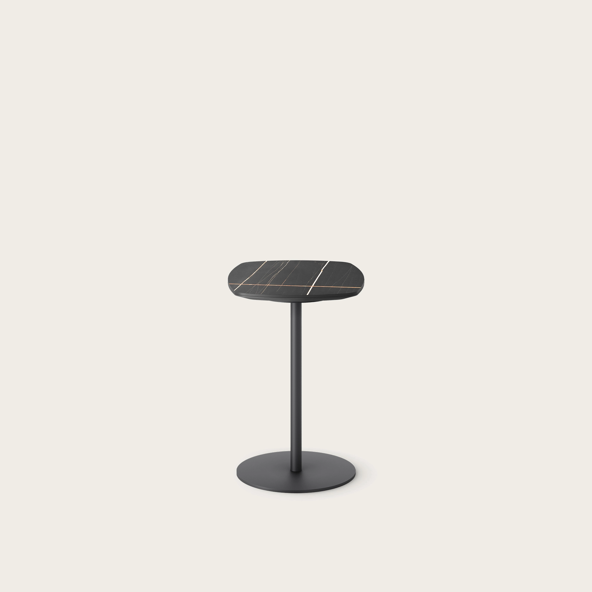 KELLY_3_FE02_Shaara-Noir_01.jpg