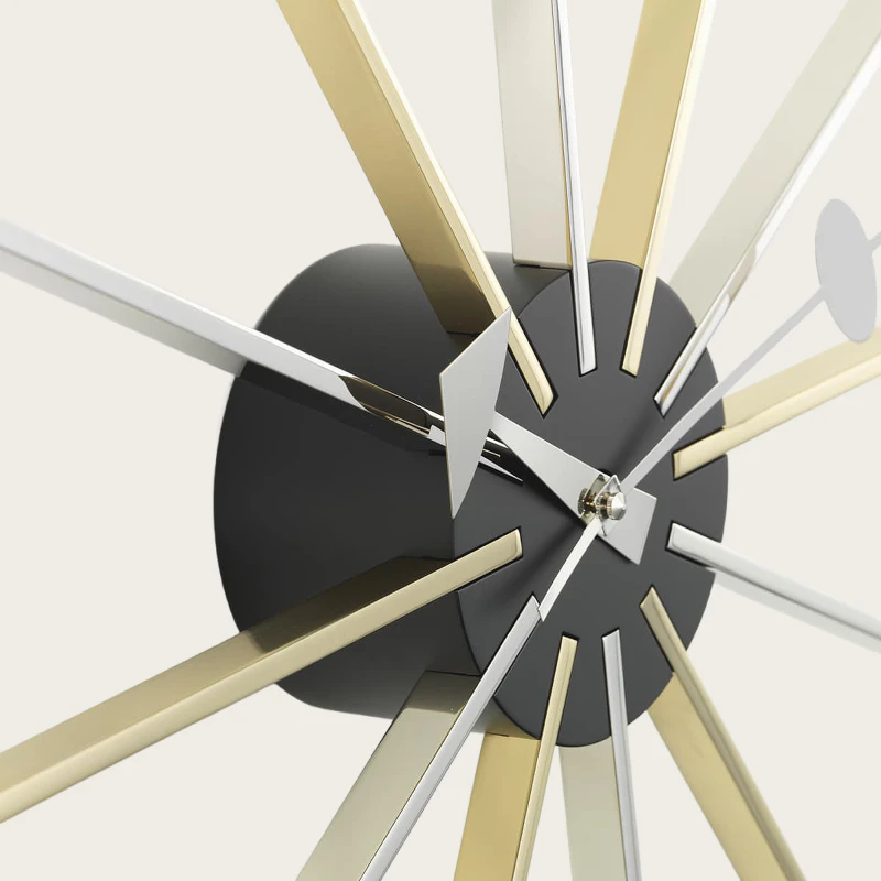 Star-clock_VITRA-1.jpg