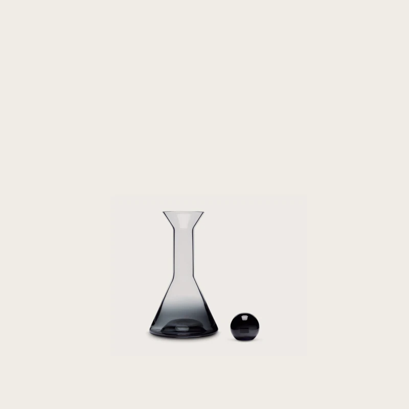 Tank-Decanter-Black-2.jpg