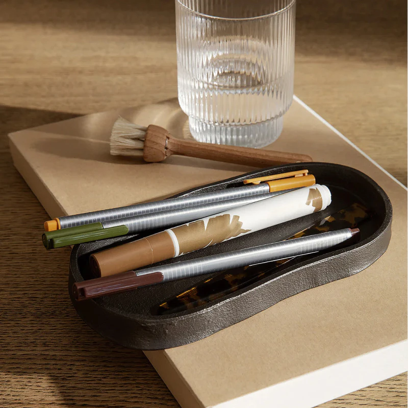 Yama-Tray---Oval---Blackened-Aluminium_1.jpg