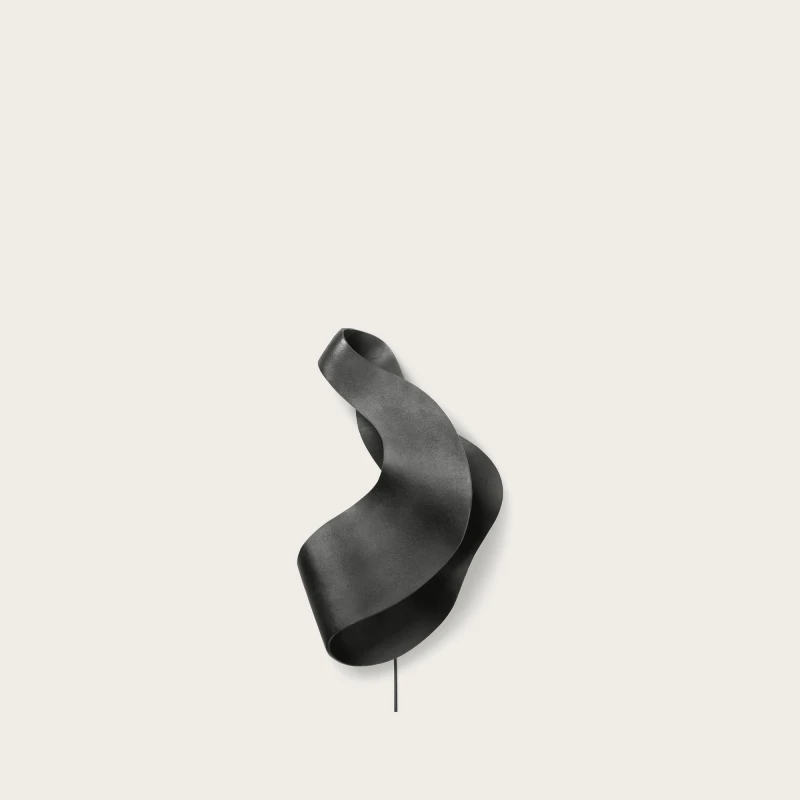 Oyster-Wall-Lamp---Black.jpg