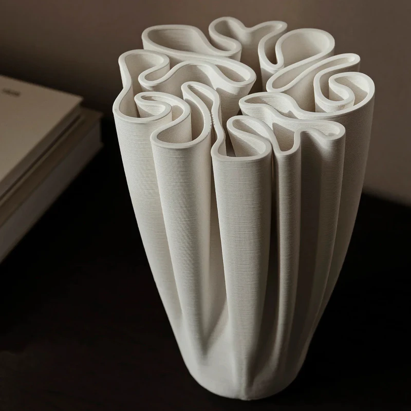 Dedali-Vase---Off-white_2.jpg